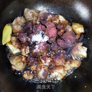 紅燒豬蹄的做法步驟：10