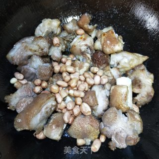 紅燒豬蹄的做法步驟：6