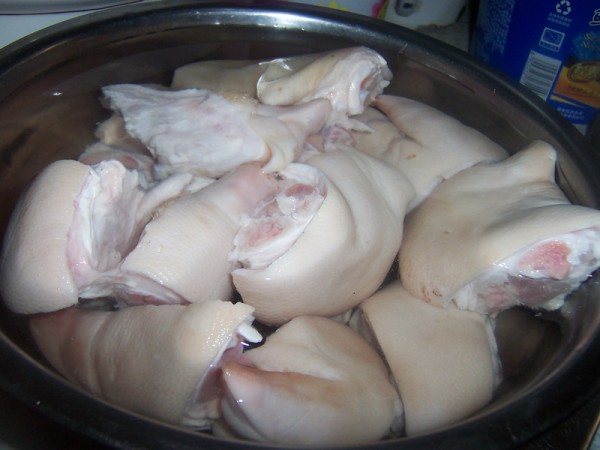 豬腳燉黃豆Hh.jpg