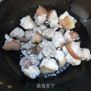 紅燒豬蹄的做法步驟：4