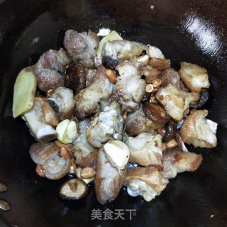 紅燒豬蹄的做法步驟：9